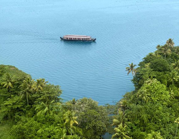 Kumarakom Lake Resort 4 Nights / 5 Days Ayurveda Rejuvenation & Medical Wellness